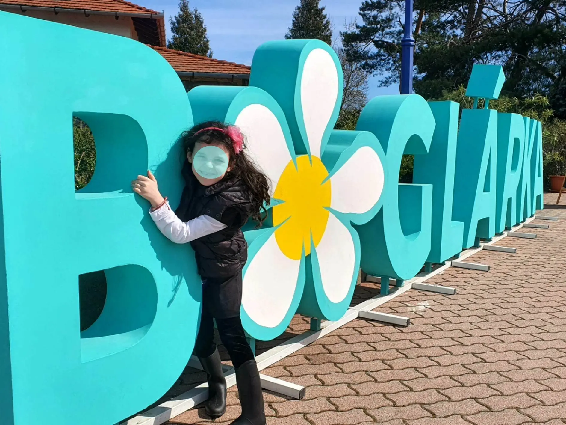 Boglárka jav. 2 Boglárka kislány